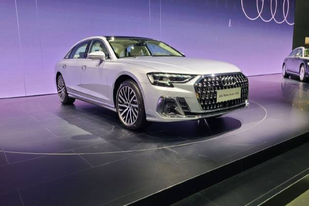 2022成都車(chē)展 新款?yuàn)W迪A8L/S8L上市 82.98萬(wàn)起