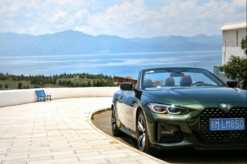 自在馭風(fēng)，畢露鋒芒，BMW 4系敞篷一開 誰也不愛