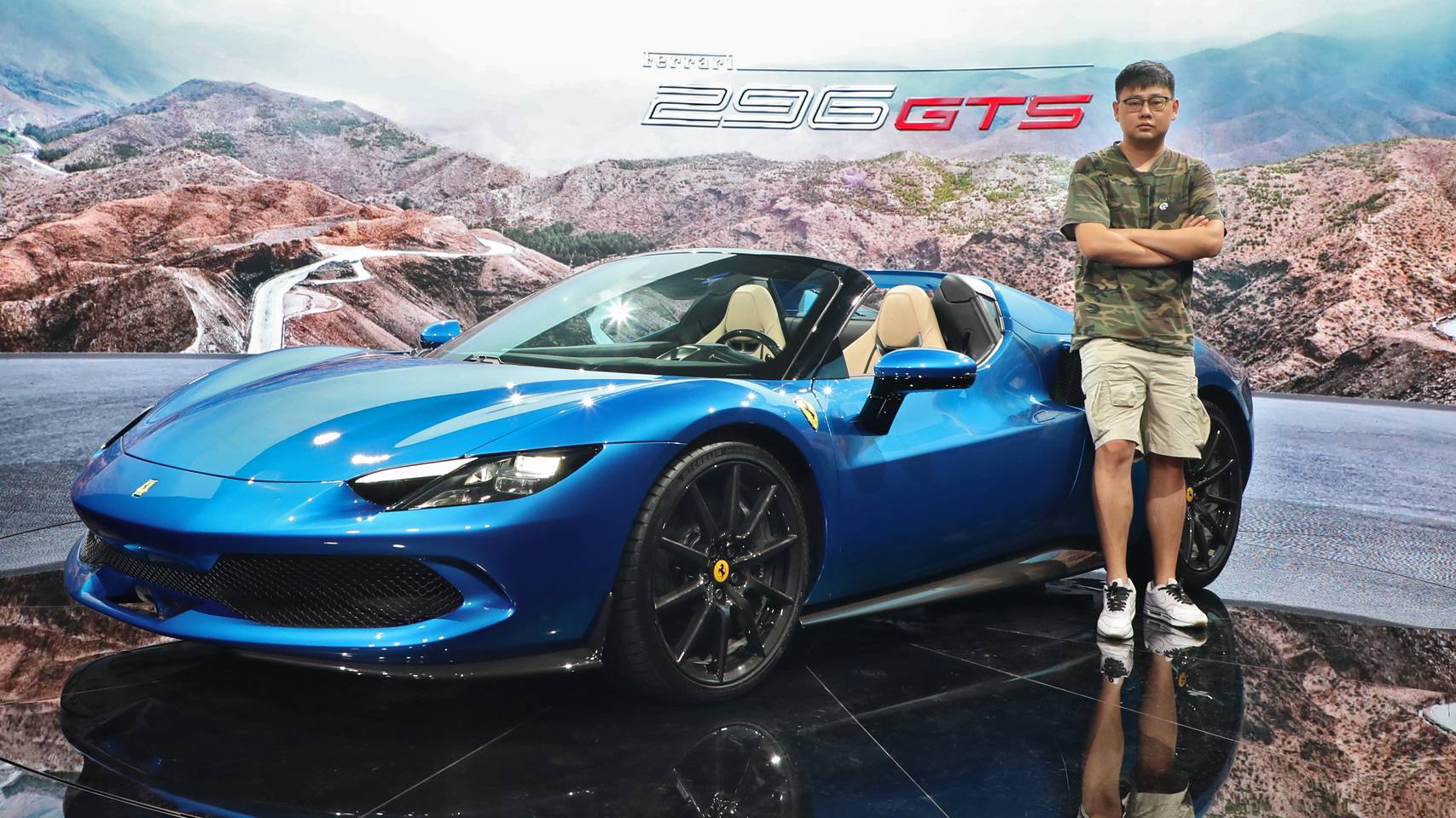 敞篷跑車有何魅力 搶先實(shí)拍法拉利296GTS