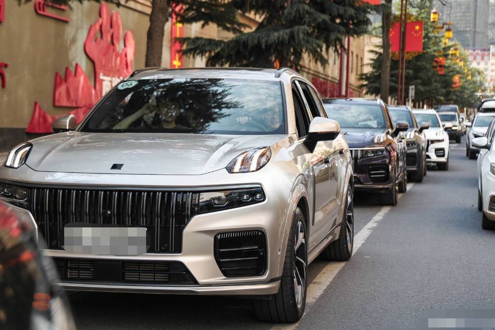 采訪車主為什么領克09長續(xù)航版即將到來，卻選擇現(xiàn)有版本