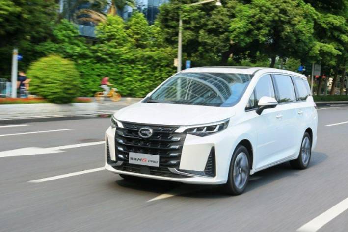 預(yù)算15萬買啥MPV？全新吉利嘉際L對(duì)比傳祺M6 Pro