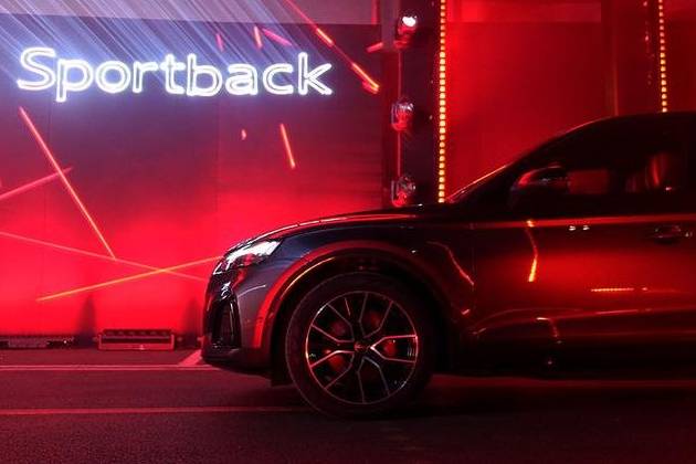 打探全新奧迪SQ5 Sportback隧道秘展