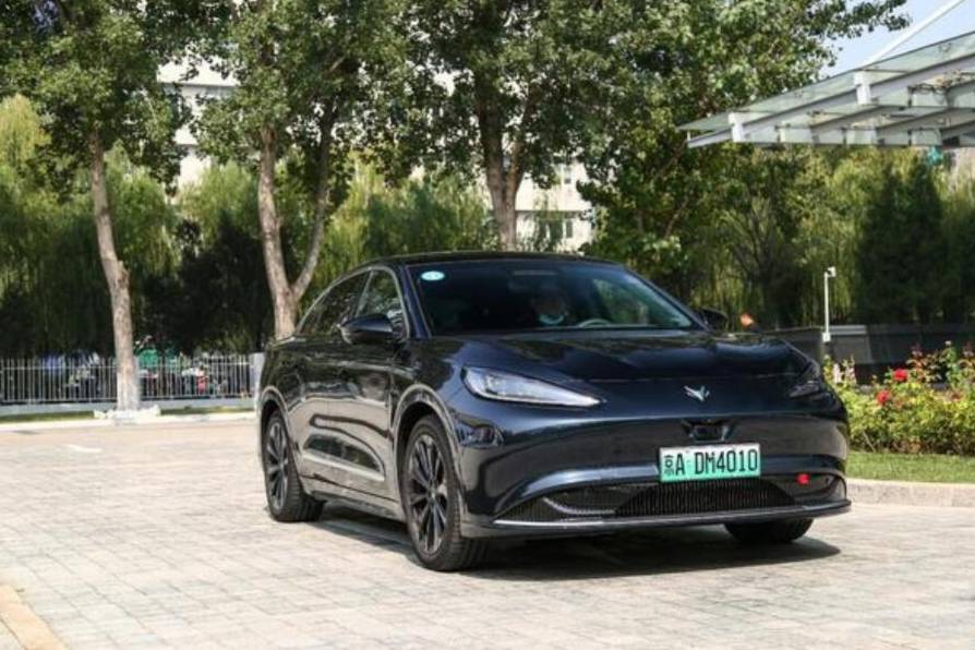 動態(tài)性能更輕松 極狐汽車配備高階智能駕駛功能動態(tài)性能更輕松
