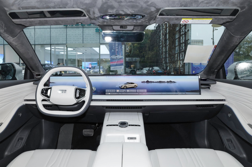 吉利银河系列首款纯电轿车E8正式上市，挑战汉EV  第6张