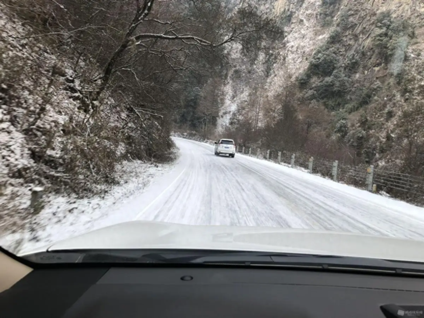 大雪来临，才发现电动车最大的问题，不是续航