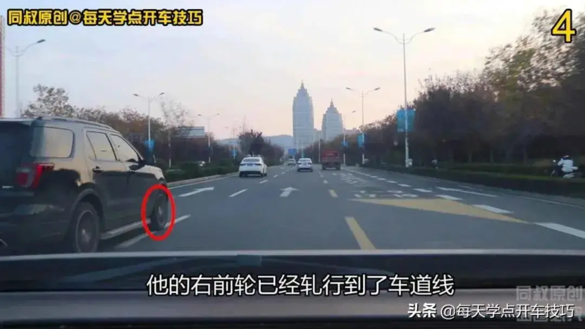 道路驾驶中如何预判左右车道路况，两种场景下的不同应对策略技巧