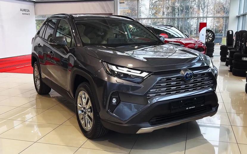 丰田！RAV4荣放最低仅售11万多，能维持住现有销量？