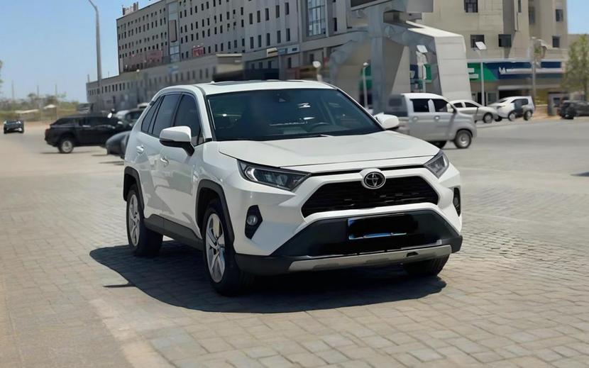 丰田！RAV4荣放最低仅售11万多，能维持住现有销量？