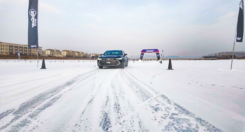 1L油挑战冰雪“纽北”赛道，全新亚洲龙实力夺冠