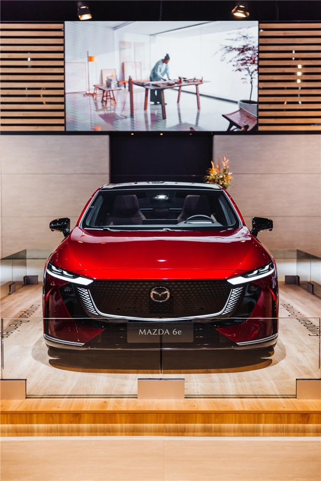 揭开MAZDA6e的神秘面纱：欧洲市场的电动车新星