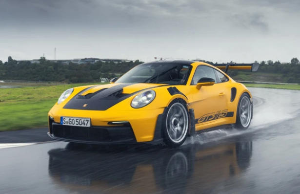 保时捷911 GT3RS（992）新雨胎