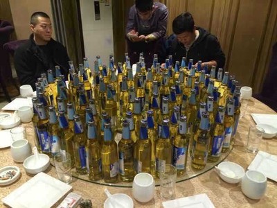 晚上拼酒会