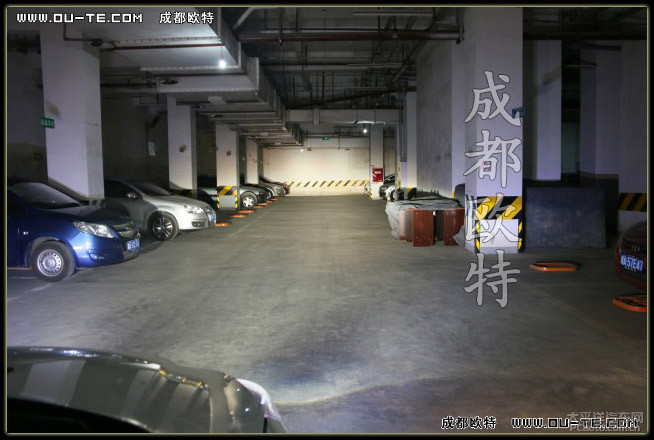 福特新福克斯改装氙气大灯,车灯升级全新14款q5双光透镜,欧高清图片