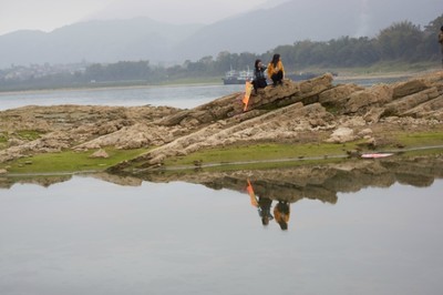 位于珠江流域西江水系黔江河段大藤峡峡谷出口处,下距广西桂平市黔江