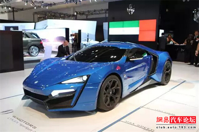 叫国内土豪哭晕在厕所,稀有跑车车灯就可买一辆劳斯莱斯高清图片
