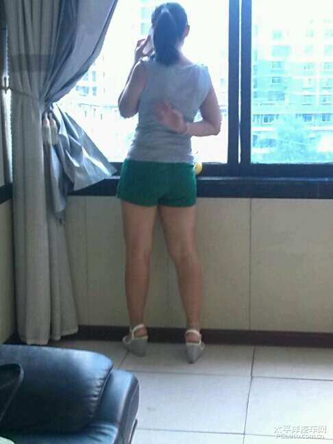 偷拍和我一起上班的美女舞美女热乳爆图片
