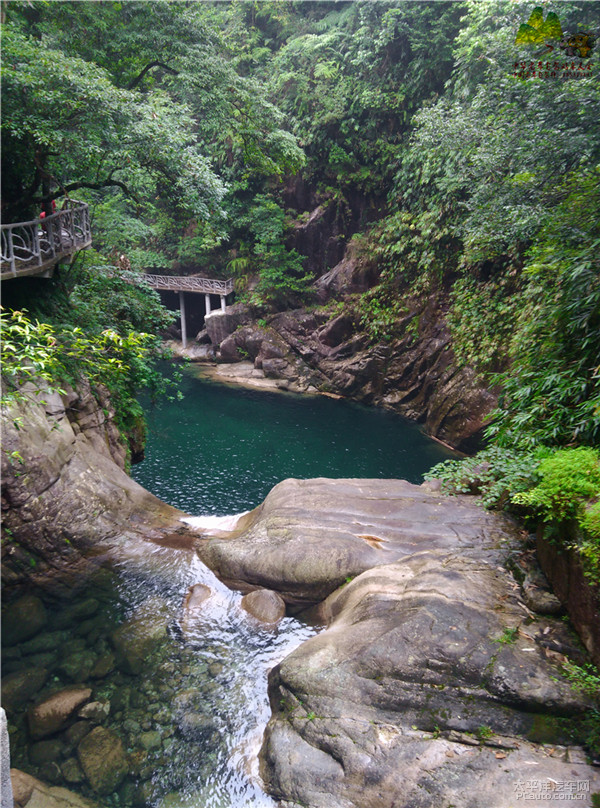 资兴龙虎村人口_资兴栗脚村(2)