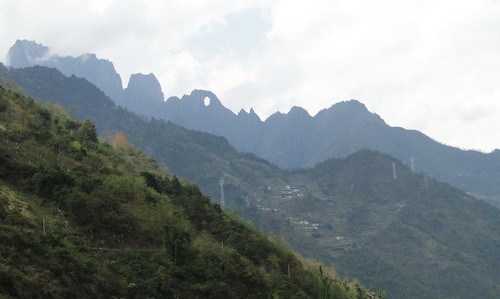 贡山县有多少人口_青春在路上 神秘怒江险游记(2)