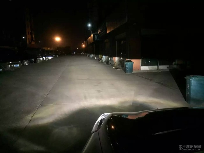 透镜+飞利浦安定器+欧司朗4300k灯泡,改完之后,车主很满意,觉高清图片