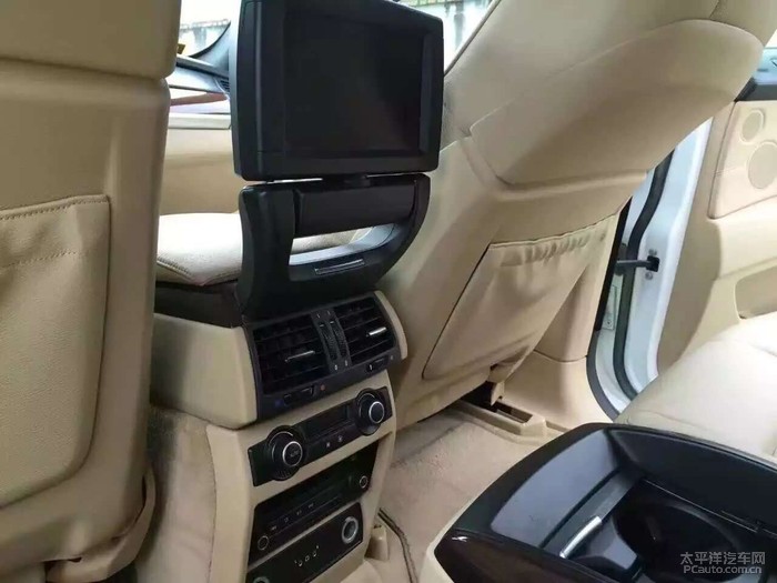 萨瓦纳-二十多可以买哪些豪车？可以买奔驰S550、奥迪Q7、宝马X6、路虎揽胜、卡宴…