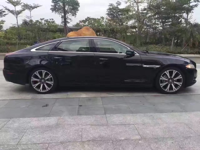 12年捷豹xjl5.0,黑色 黑内