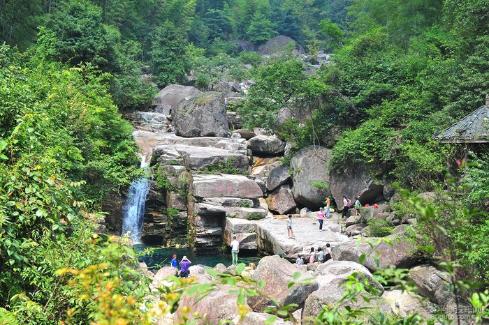 资兴龙虎村人口_资兴栗脚村