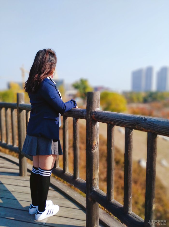 你在桥上看风景,看风景的人在楼上看你