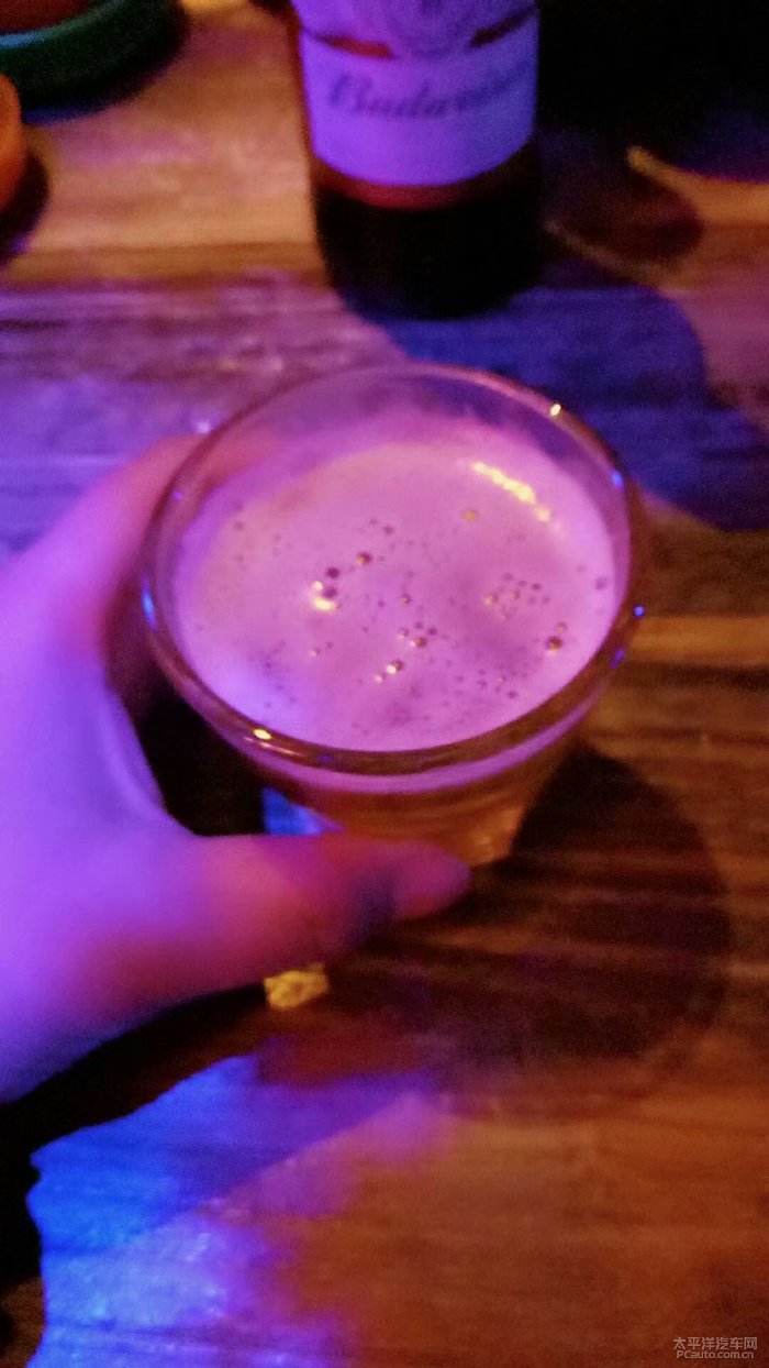 干了这杯酒,往事清零,爱恨随意