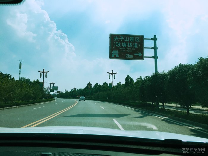 进入了芒砀山,前面就是夫子山的玻璃栈道
