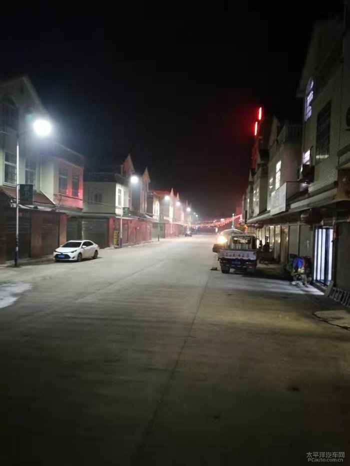 夜晚的新农村