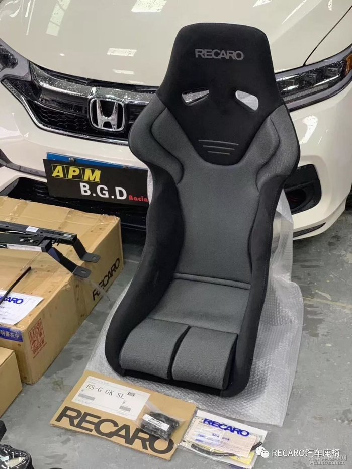 fit上身recaro rs-g gk100银色赛车座椅秒变赛道战神