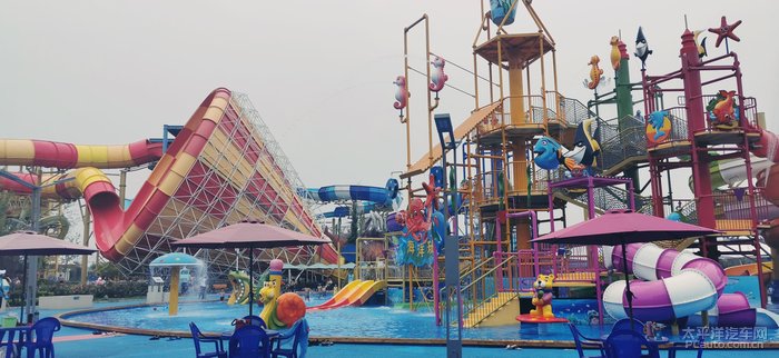 这是菏泽最大的一个水上乐园,一个盛夏承载了万千菏泽人的狂欢