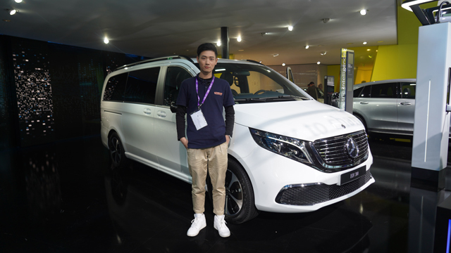 2019法蘭克福車展視頻評(píng)車：奔馳EQV