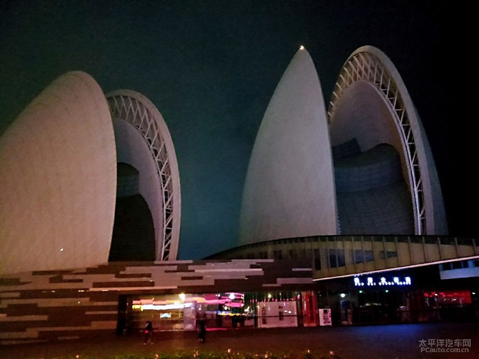 夜游珠海新地标珠海贝壳大剧院