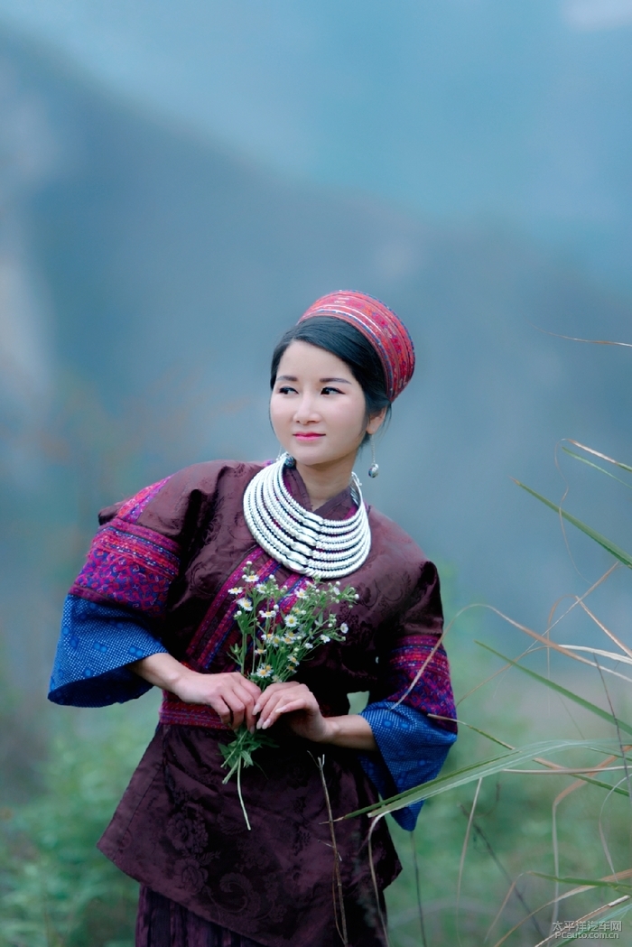 致最美的她最美女神清水江畔小白腾与苗姑娘的约会