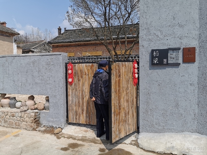 沁河岸边的恬静小山村一一飞岭村