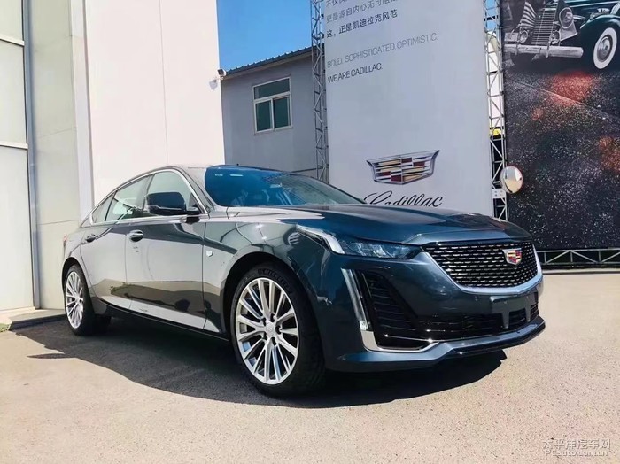 凯迪拉克ct5全新车216万