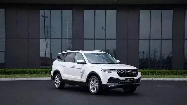 带电吸门的大七座SUV，众泰T800上市售价13.98万起