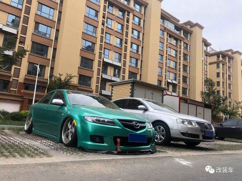 老马6车主叛变德系大众迈腾b6,不变的唯有低趴风格