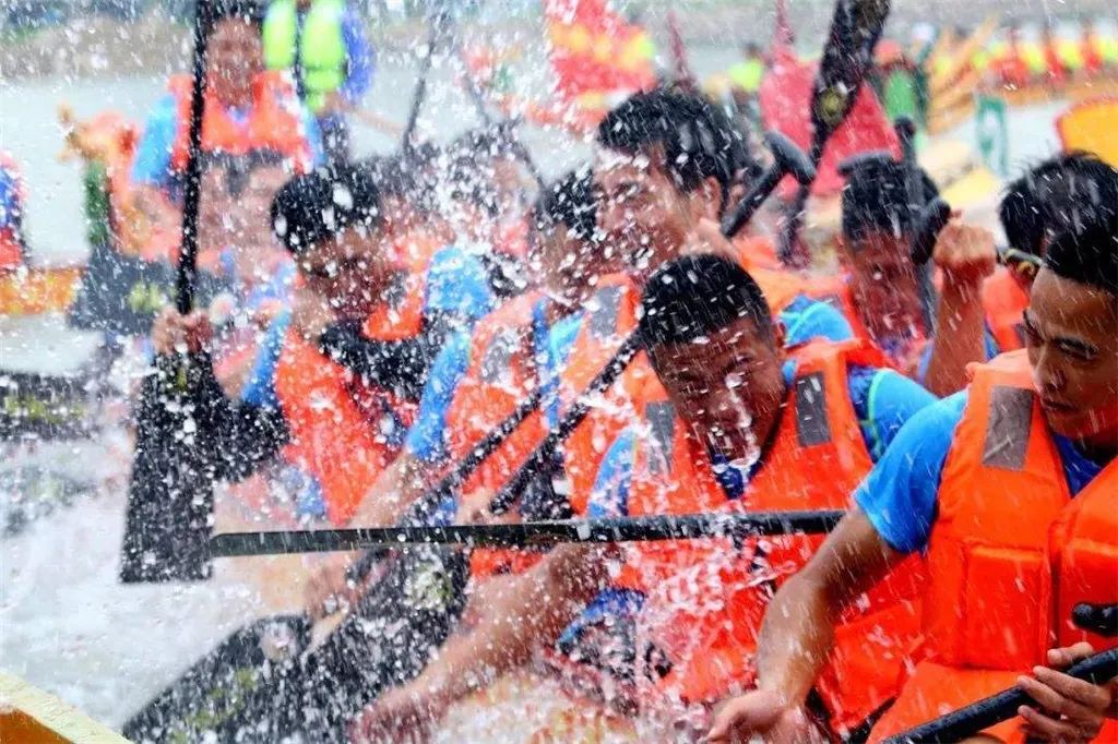 暴雨來襲！我們?nèi)绾舞b別泡水車和避免車泡水？