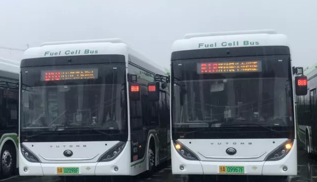 总计30台氢燃料电池汽车，郑州B18路公交“全线换氢”
