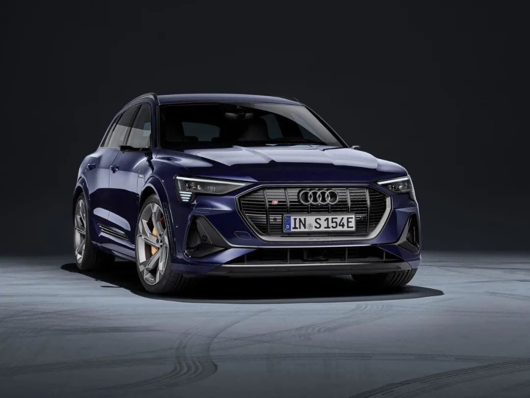 奧迪全新SUV，百公里加速4.5秒，成功有識人士的最愛