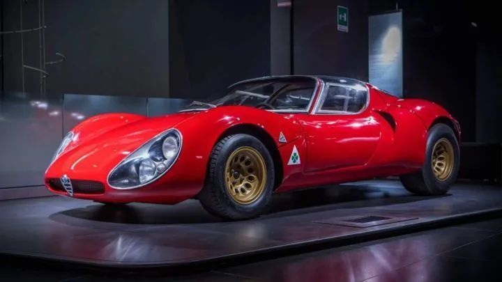 alfa romeo tipo 33 stradale继续探索和新的开始阿尔法·罗密欧在