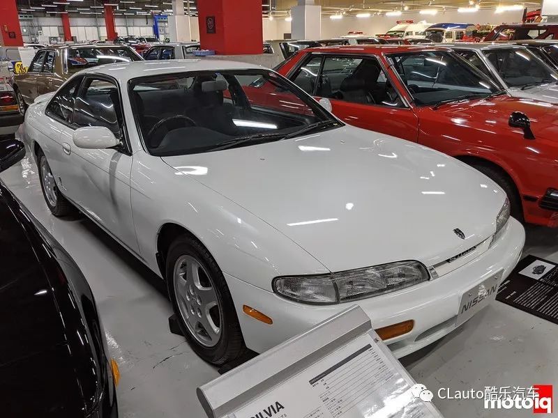 1994年的silvia s14沿用了s13的sr20det引擎,但将其凸轮轴改为了可变