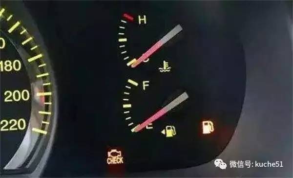 油箱还剩一点点油，如何延长一倍的行驶路程到加油站？