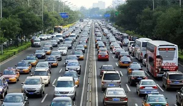 【汽车人◆观察】北上广拥堵均有改善，共享经济初显成效