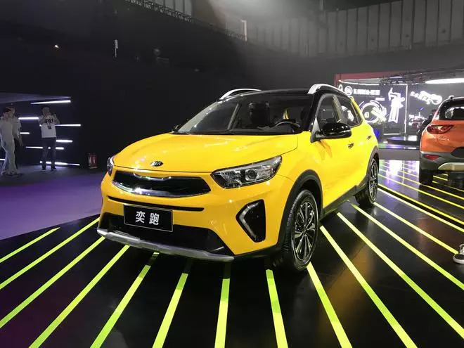 在2018北京车展上,起亚发布了全新小型suv——奕跑(kx1)
