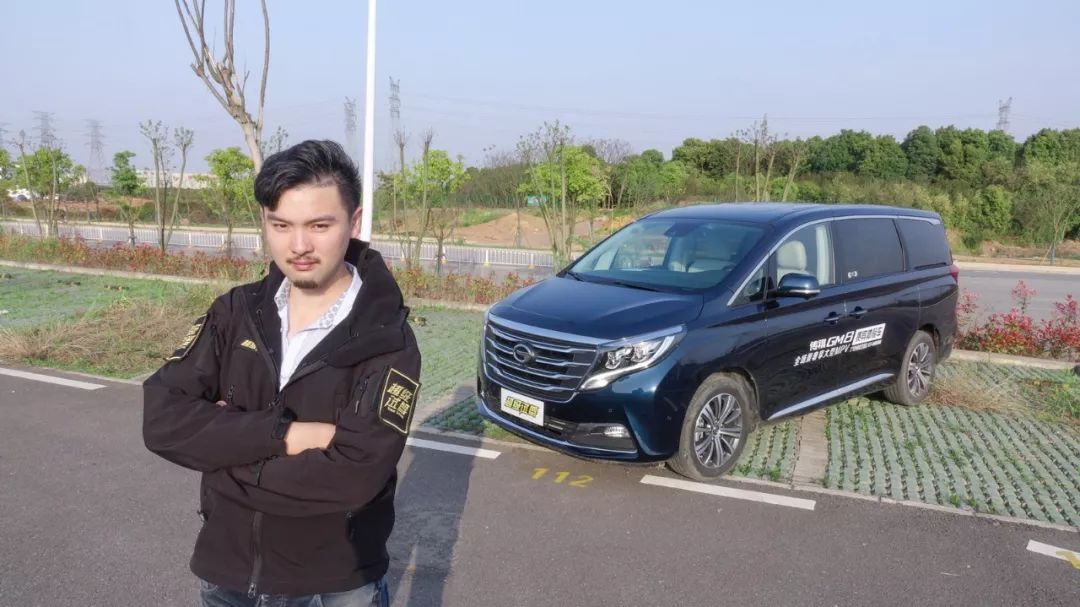 對(duì)“面包車”說(shuō)NO! 試駕廣汽傳祺GM8