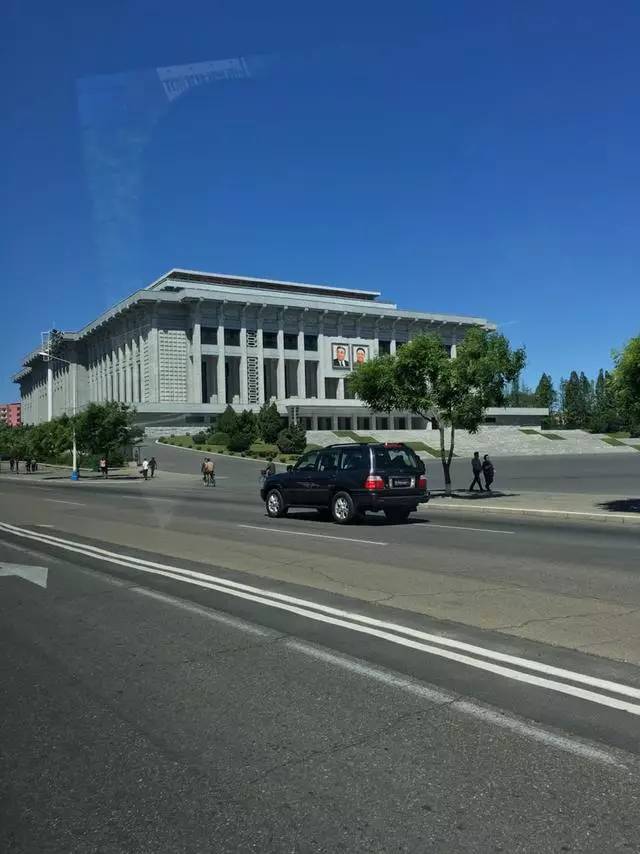 跨過鴨綠江看朝鮮：想象之外的車和風(fēng)景