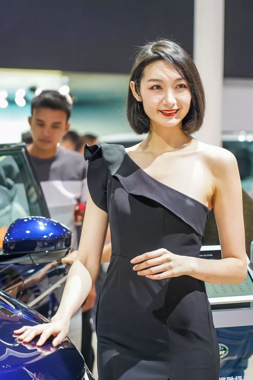 广汽展馆的车模承包了这篇文章|广州车展